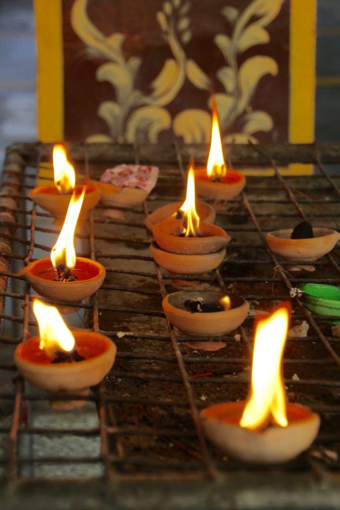 Oil lamp offerings